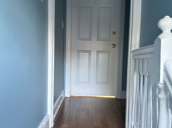 585 Valley St FLOOR 2