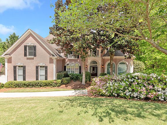 4th image of 8696 River Bluff Ln