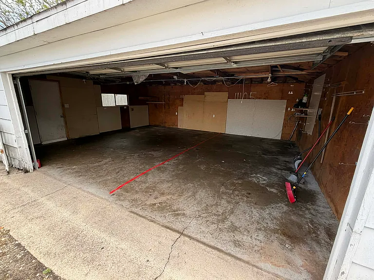 11105 McGovney St — Photo 17