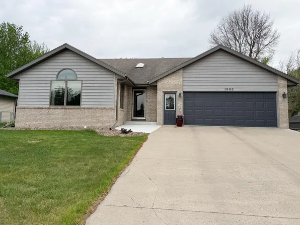 1955 Dorathea Blvd, Worthington, MN 56187