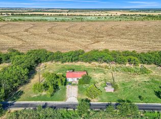 1857 Scoggins Rd, Pilot Point, TX 76258