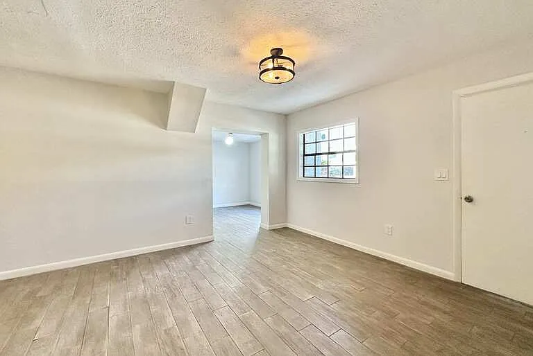2928 W Elrod Ave — Photo 11