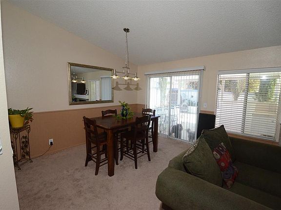 5th image of 1124 Oakwood Ln