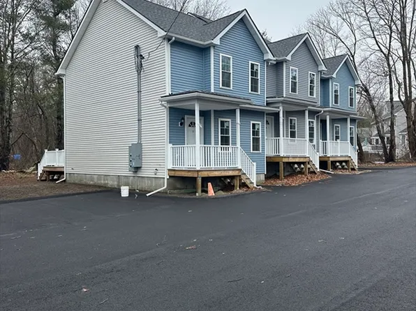 170 Hart St #D, Taunton, MA 02780