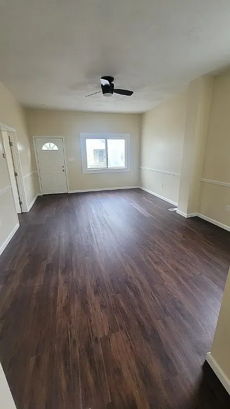 3 bed, 1000 sqft, $1,450 — Photo 2
