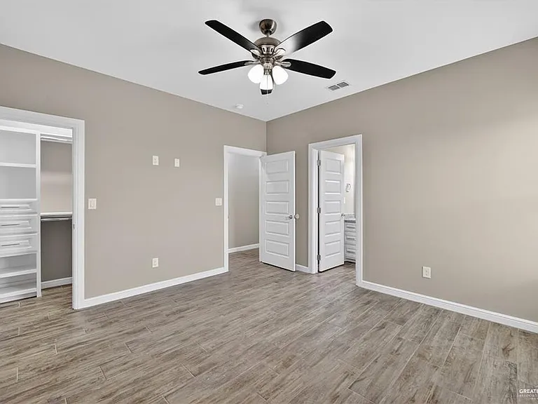 1201 Country Club Dr #1 — Photo 13
