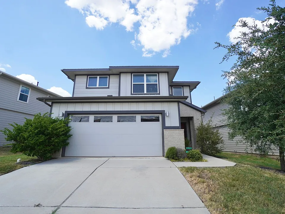 7612 Lowenfield Dr