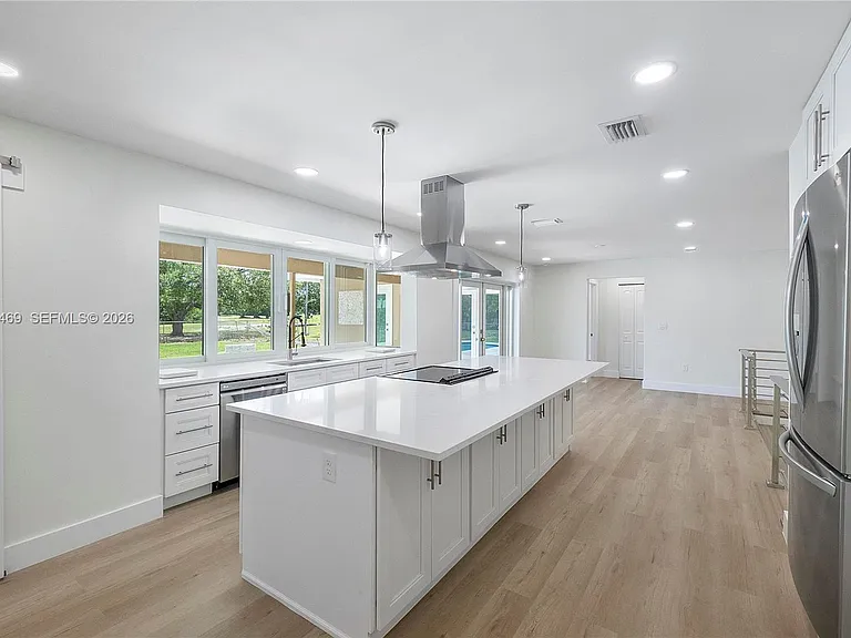 4914 SW 90th Ave — Photo 8