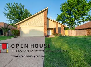 6205 Declaration Dr, Arlington, TX 76002