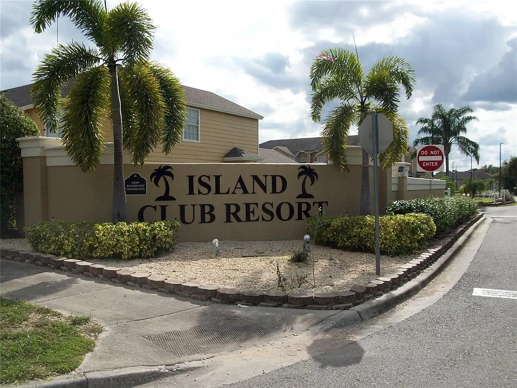 3 bed, 2.0 bath, 1811 sqft, $1,700 — Photo 2