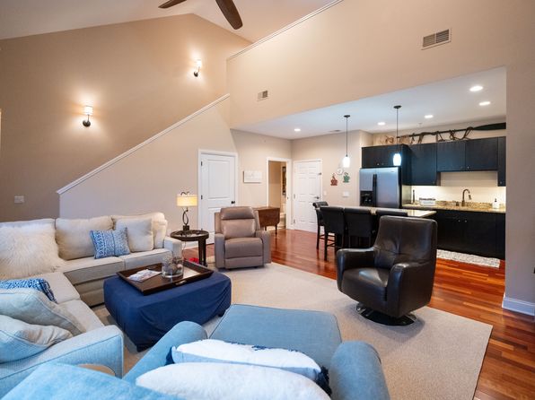 917 W Savidge St UNIT 33