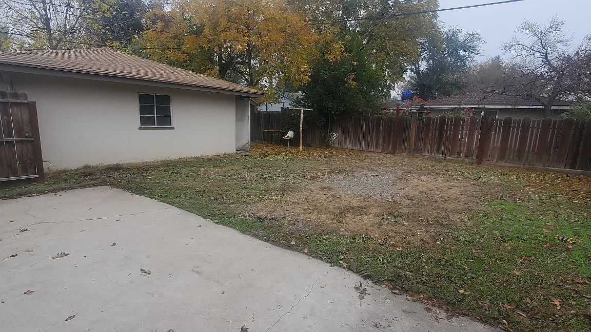 2 bed, $1,400 — Photo 2