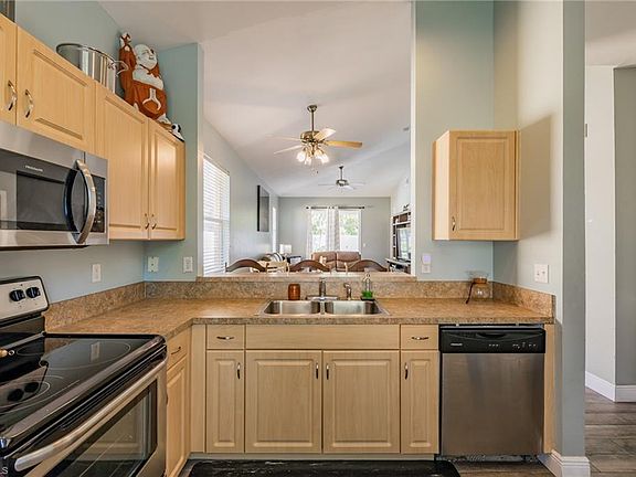 4th image of 3630 Pine Oak Cir APT 101