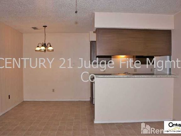 5th image of 2402 Monte Carlo Dr APT A