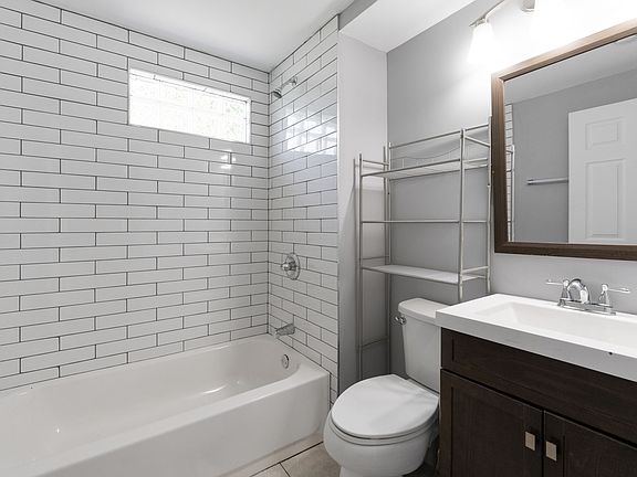 4th image of 1523 Summit St #1523