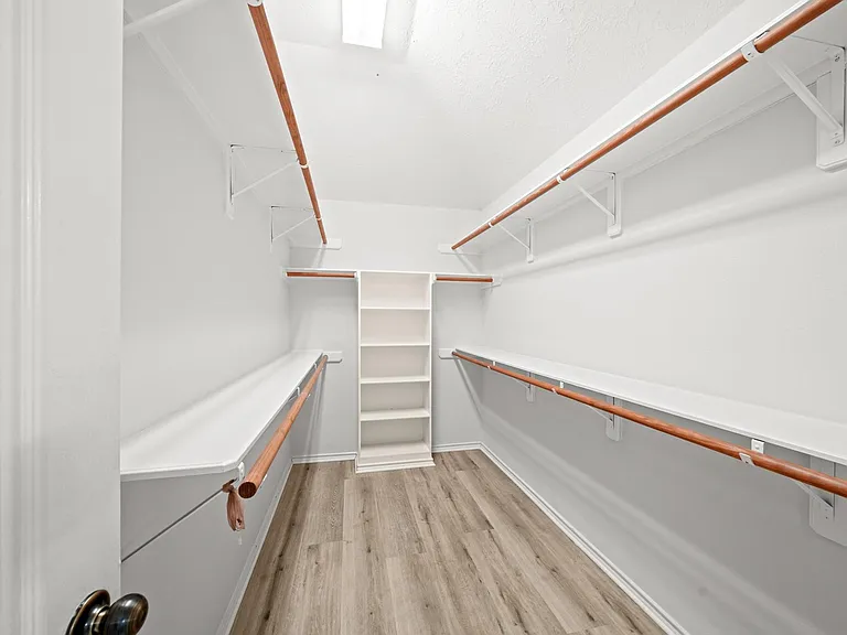 2415 Wyckchester Dr — Photo 18
