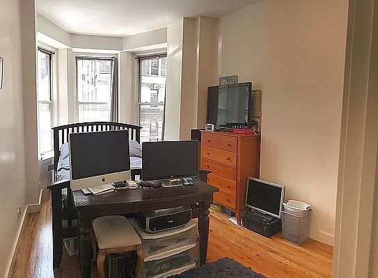 5th image of 321 W 103rd St #8