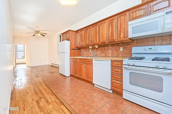 Rented by Citi Habitats | media 12