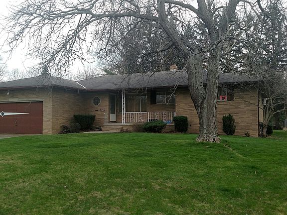 2nd image of 13407 Claremont Ave