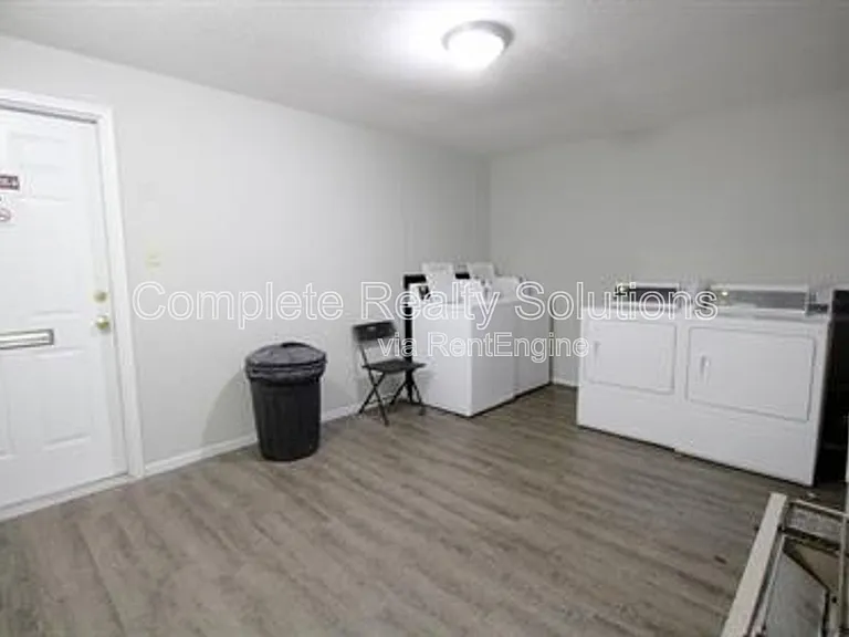 790 Country Aire Ct #205 — Photo 9