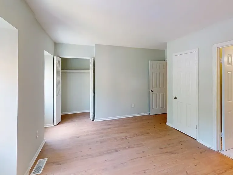 154 Brandywine Ct — Photo 13
