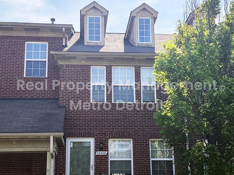 23322 Poplar Dr — Photo 1
