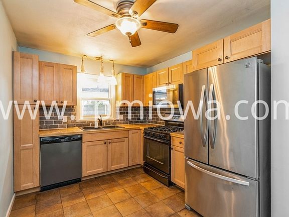 4th image of 221 SW Scott St