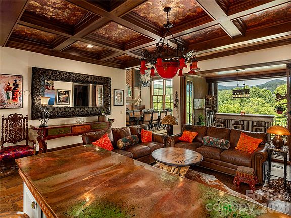 4th image of 26 Village Oak Dr