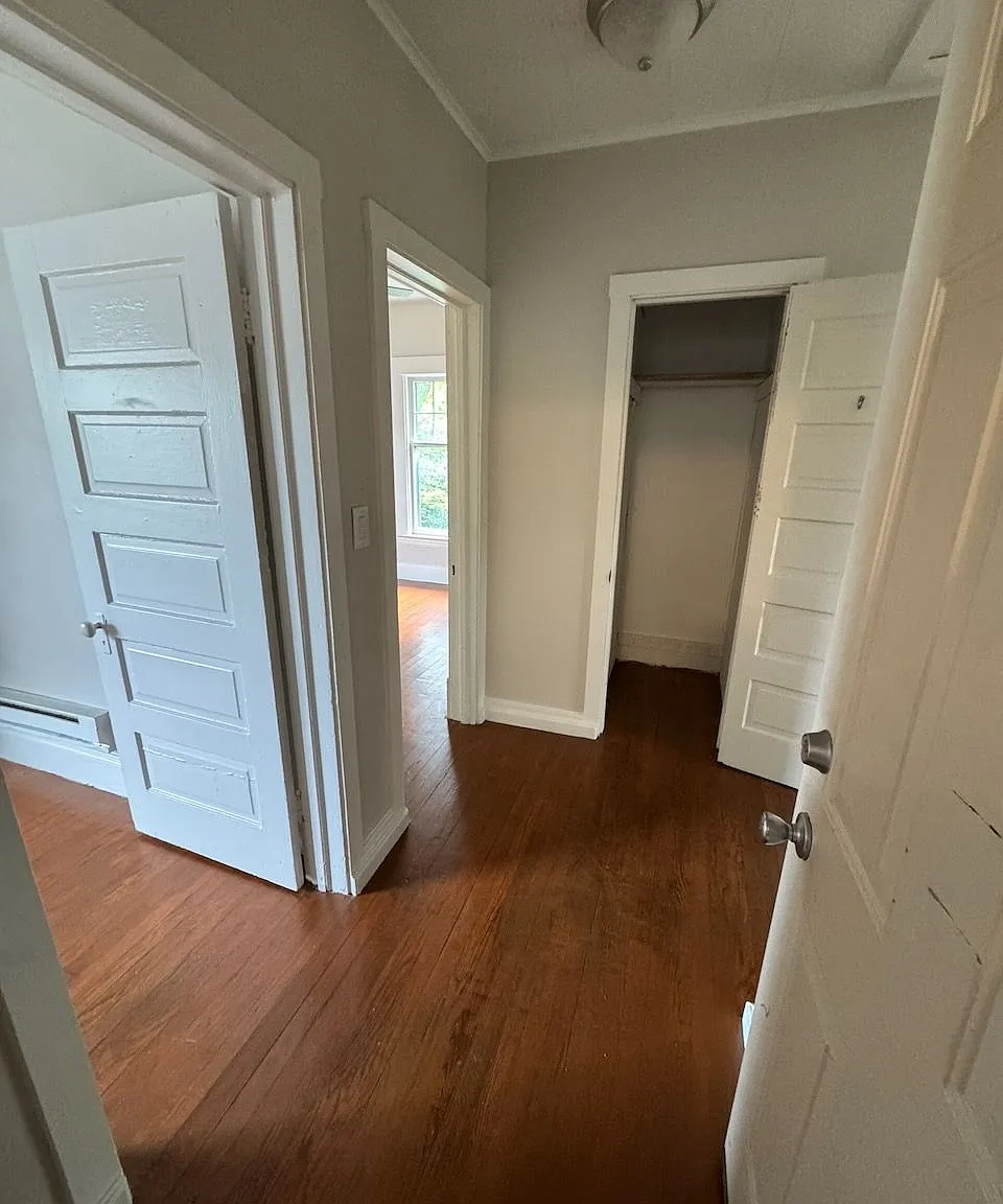 2 bed, 1.0 bath, $1,550 — Photo 4