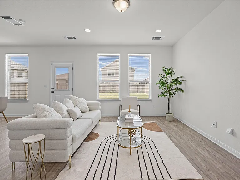 6915 Tiznow Ln — Photo 6