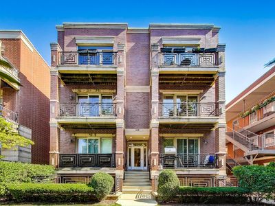 4239 N Keystone Ave APT 3S, Chicago, IL, 60641
