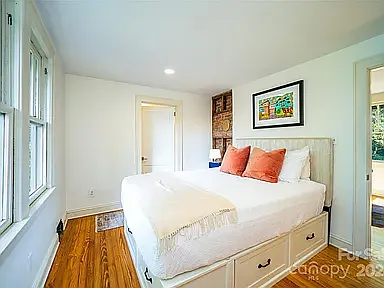 96 Barnard Ave — Photo 7