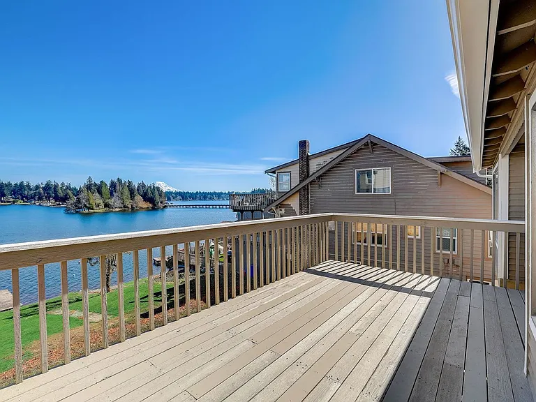 9721 Lake Steilacoom Dr SW — Photo 9