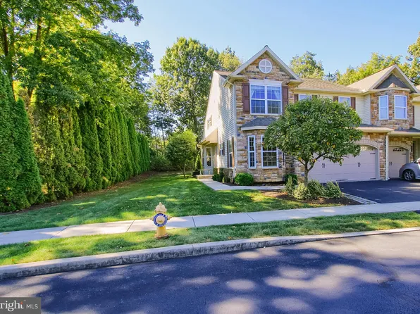 101 Pin Oak Ct, Mechanicsburg, PA 17050