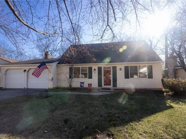 701 Arlington Dr, Vermilion, OH 44089