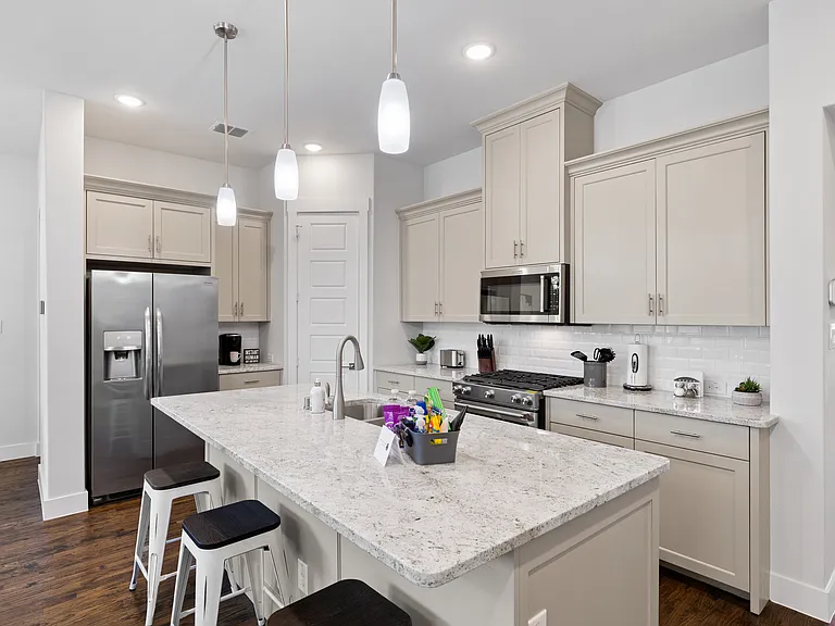 7848 Minglewood Ln — Photo 11