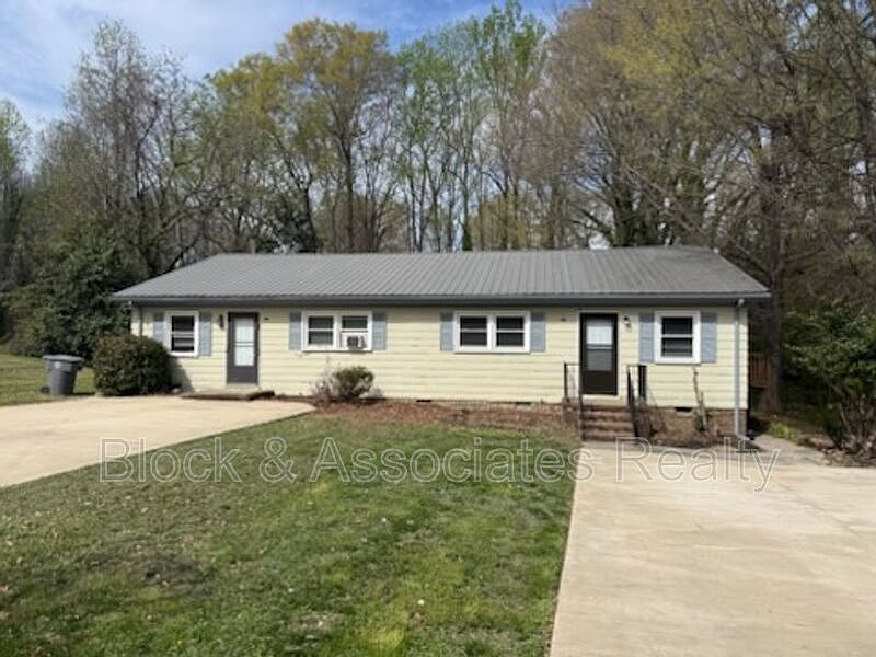 1st image of 1100 Uwharrie St