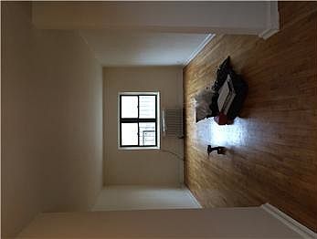 5th image of 248 Bay 17th St