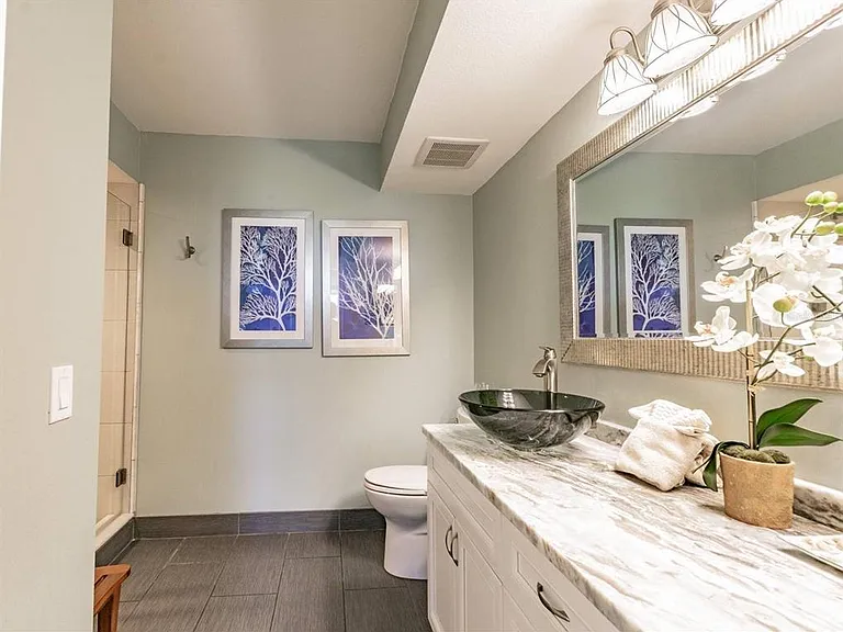 5901 Bahia Del Mar Cir #422 — Photo 12