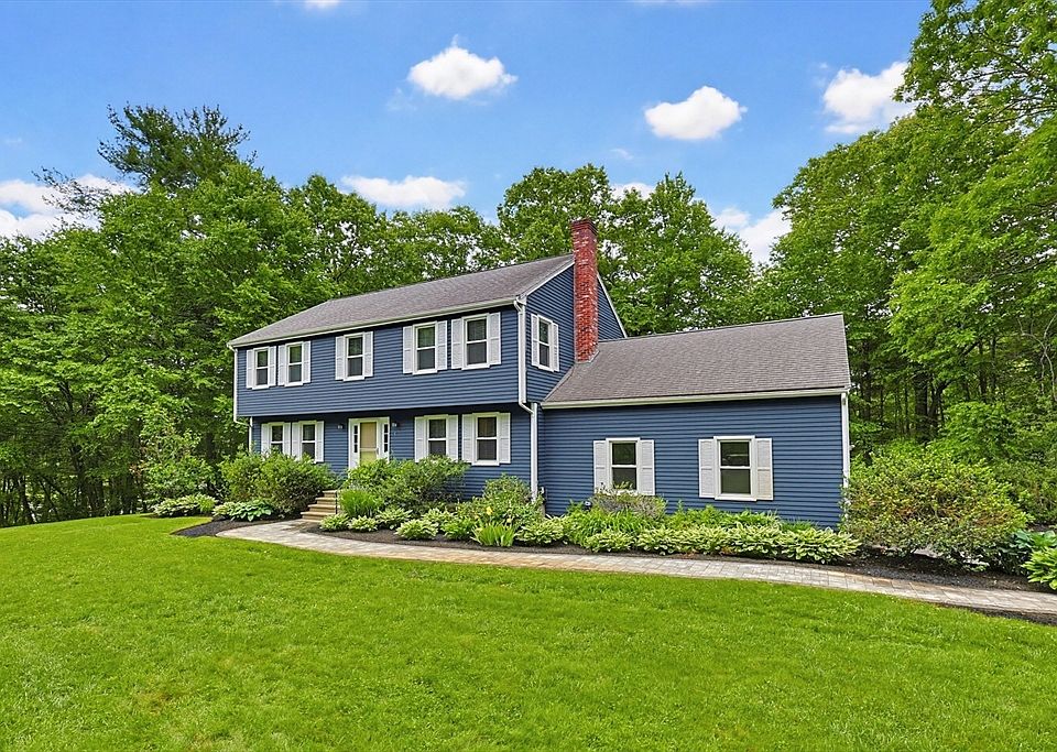 1st image of 1 Leone Ln