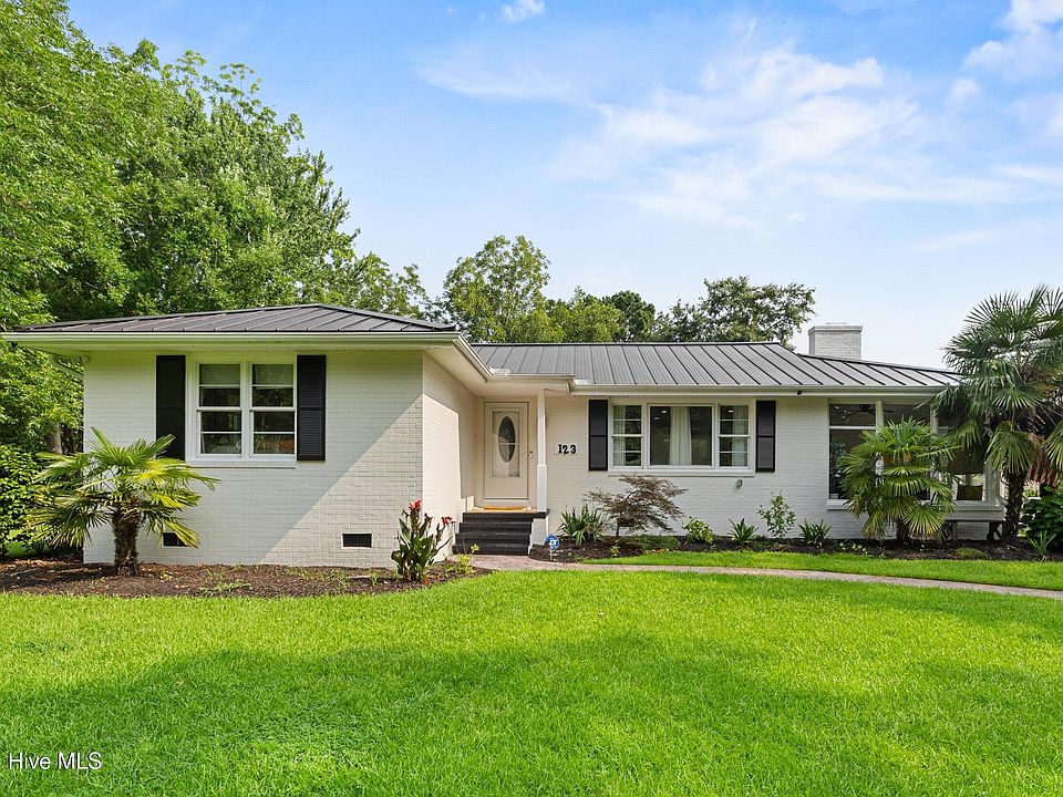 1st image of 123 Laurel Drive