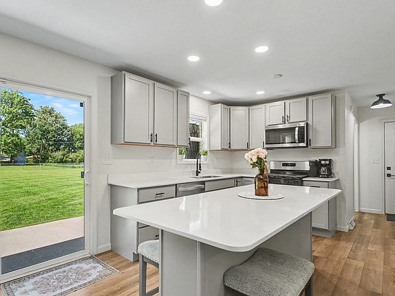 2nd image of 15219 Kerlin Dr