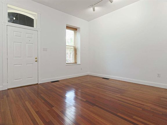 3rd image of 2828 Lemp Ave