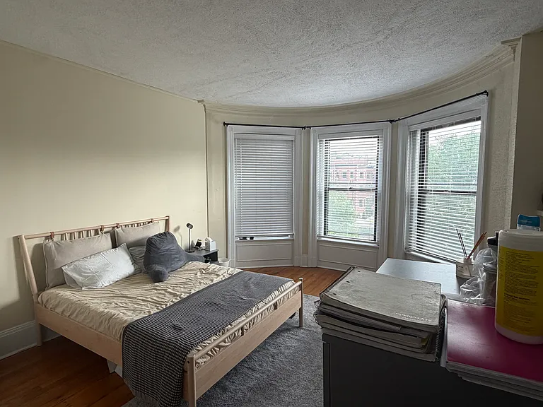 914 Beacon St #3 — Photo 3