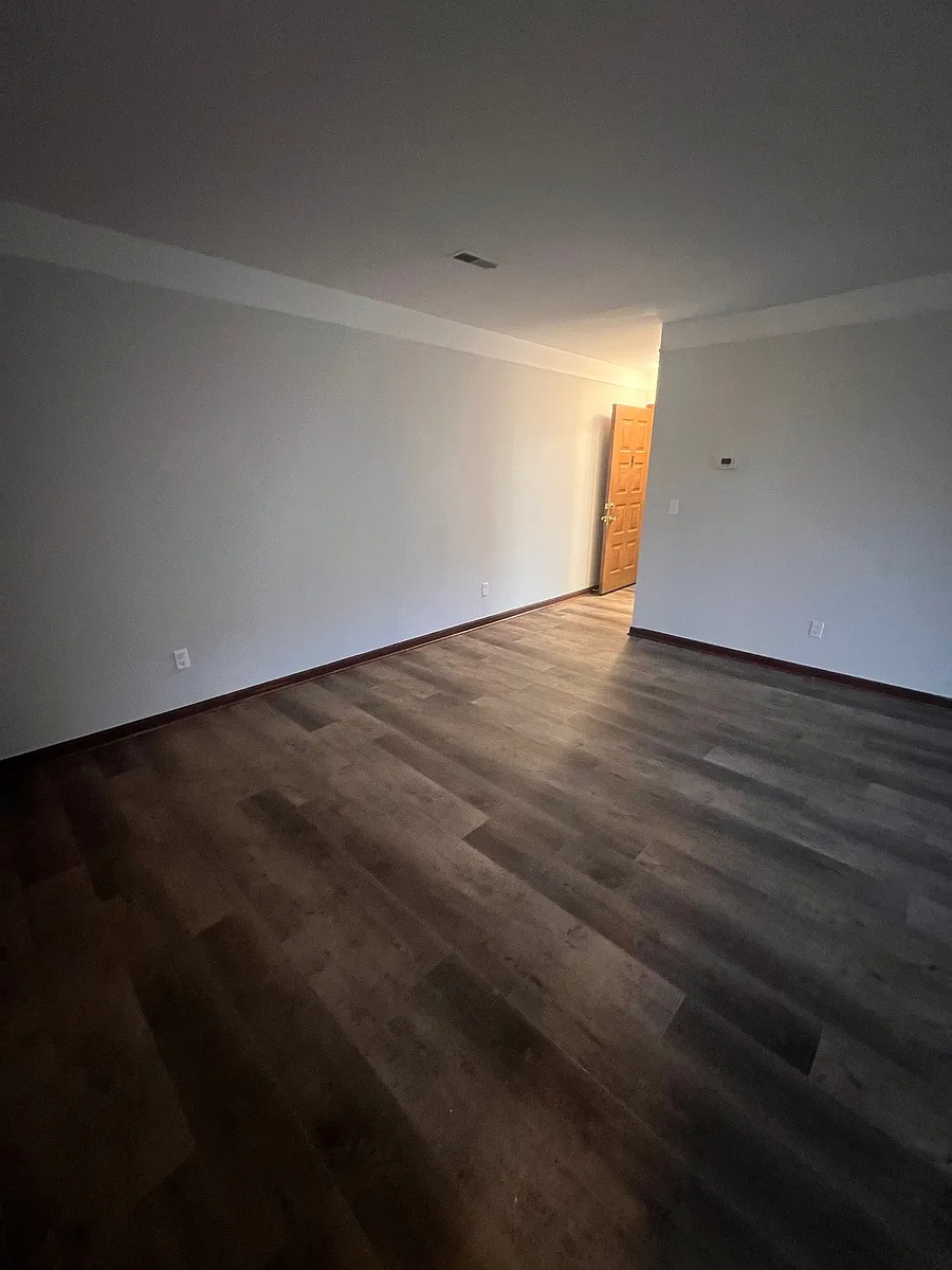 Building Photo - 8190 Annsbury Dr #3