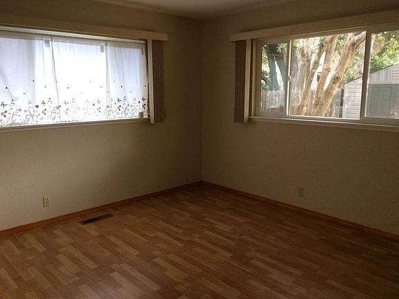 5th image of 430 8th Ave
