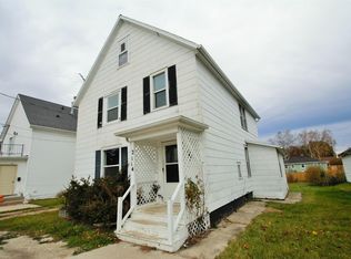 2114 10th St, Two Rivers, WI 54241