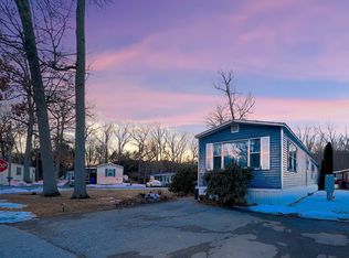 60 Sweetbriar St, Norwich, CT 06360