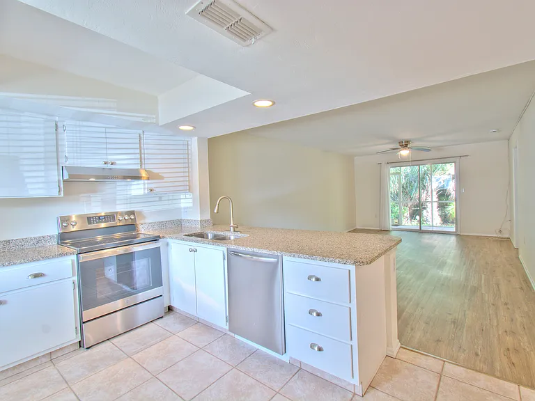 2385 Naples Trace Cir #2 — Photo 15