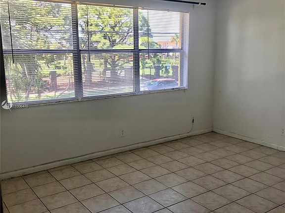 2nd image of 410 SE 2nd Ave #21-A